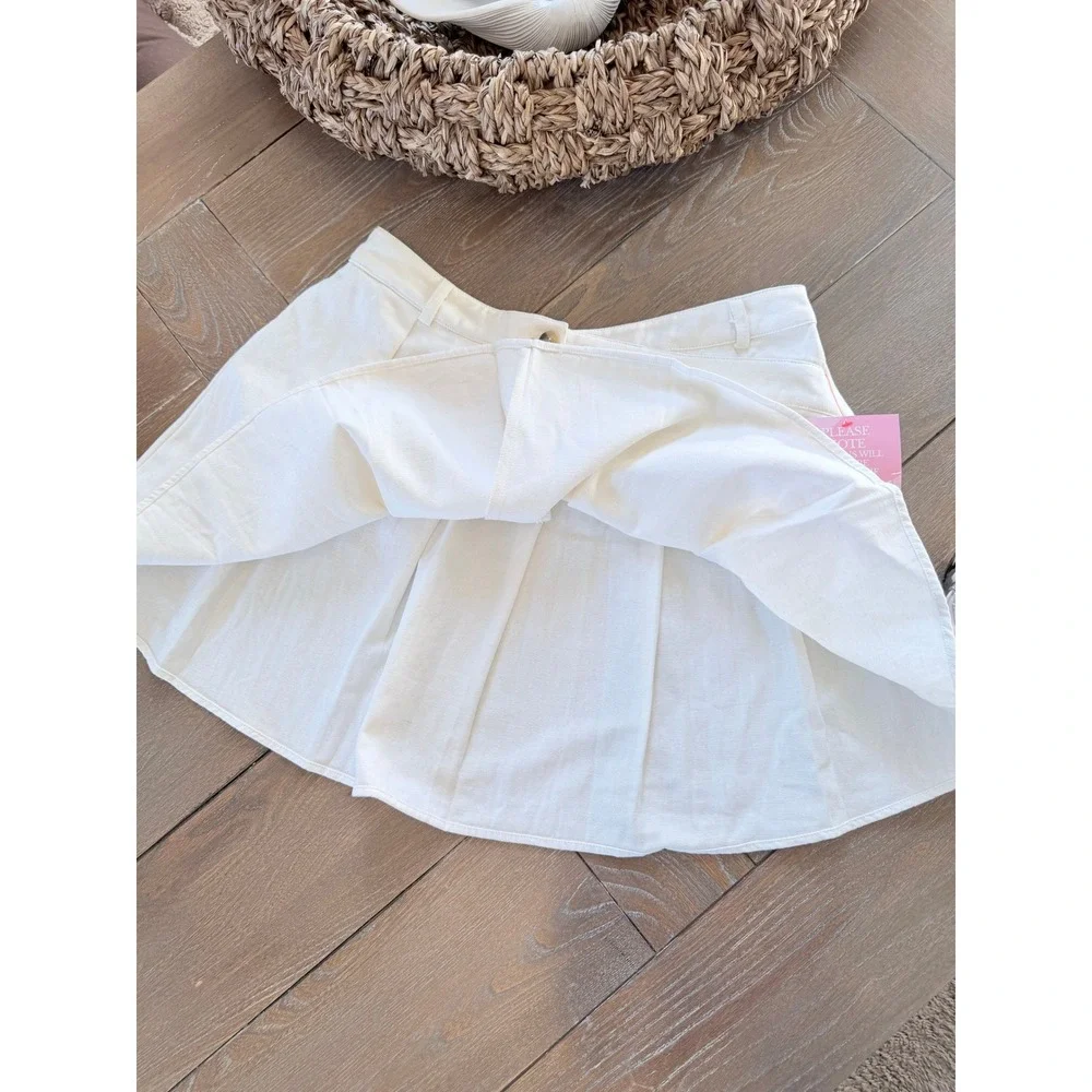 NWOT Le Lis Collection Pleated Mini Skort‎ Womens White Large